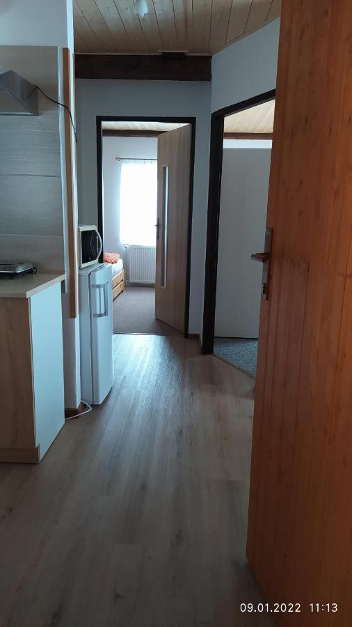 Apartman Pod Zalym Lägenhet Benecko Exteriör bild