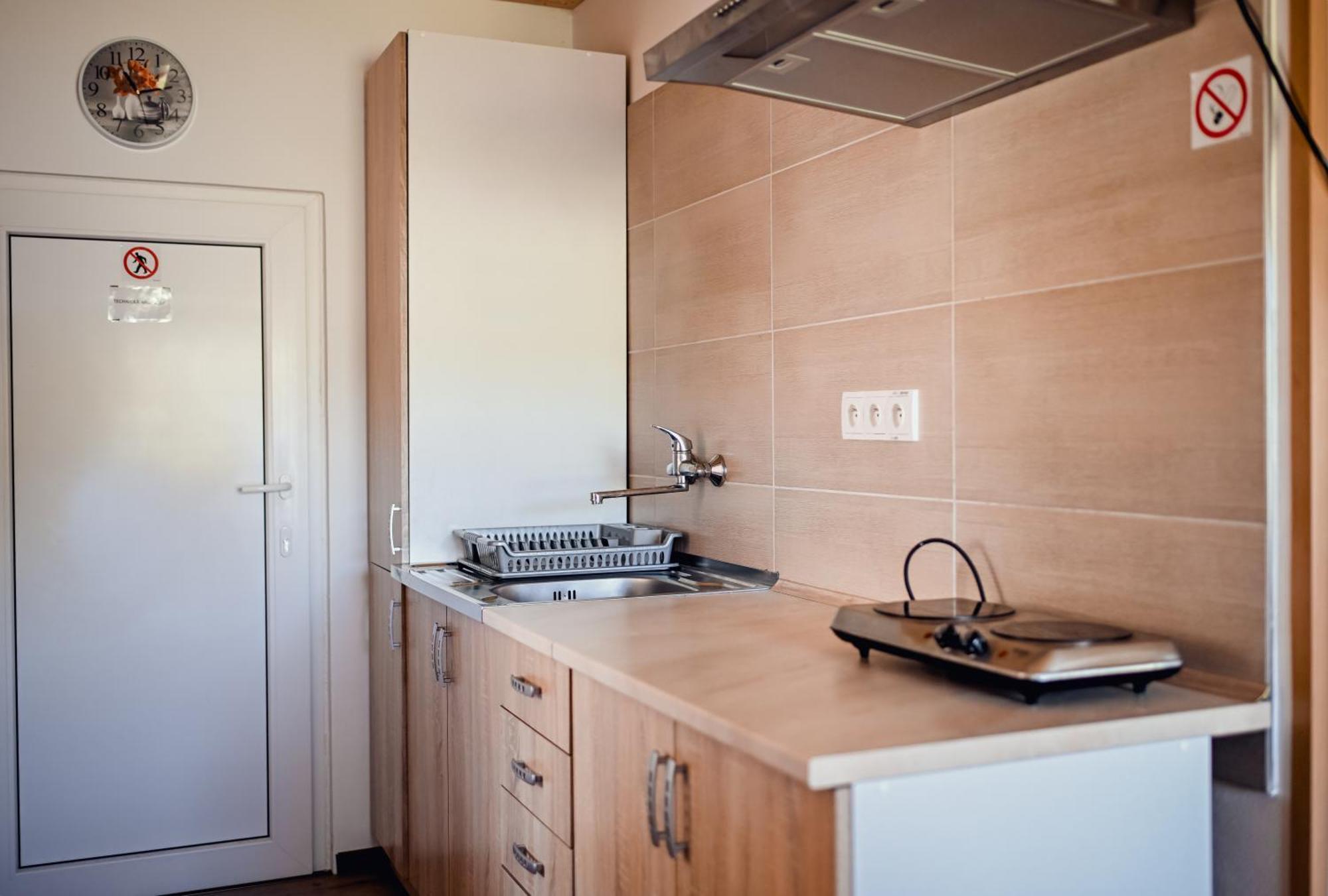 Apartman Pod Zalym Benecko Exteriör bild