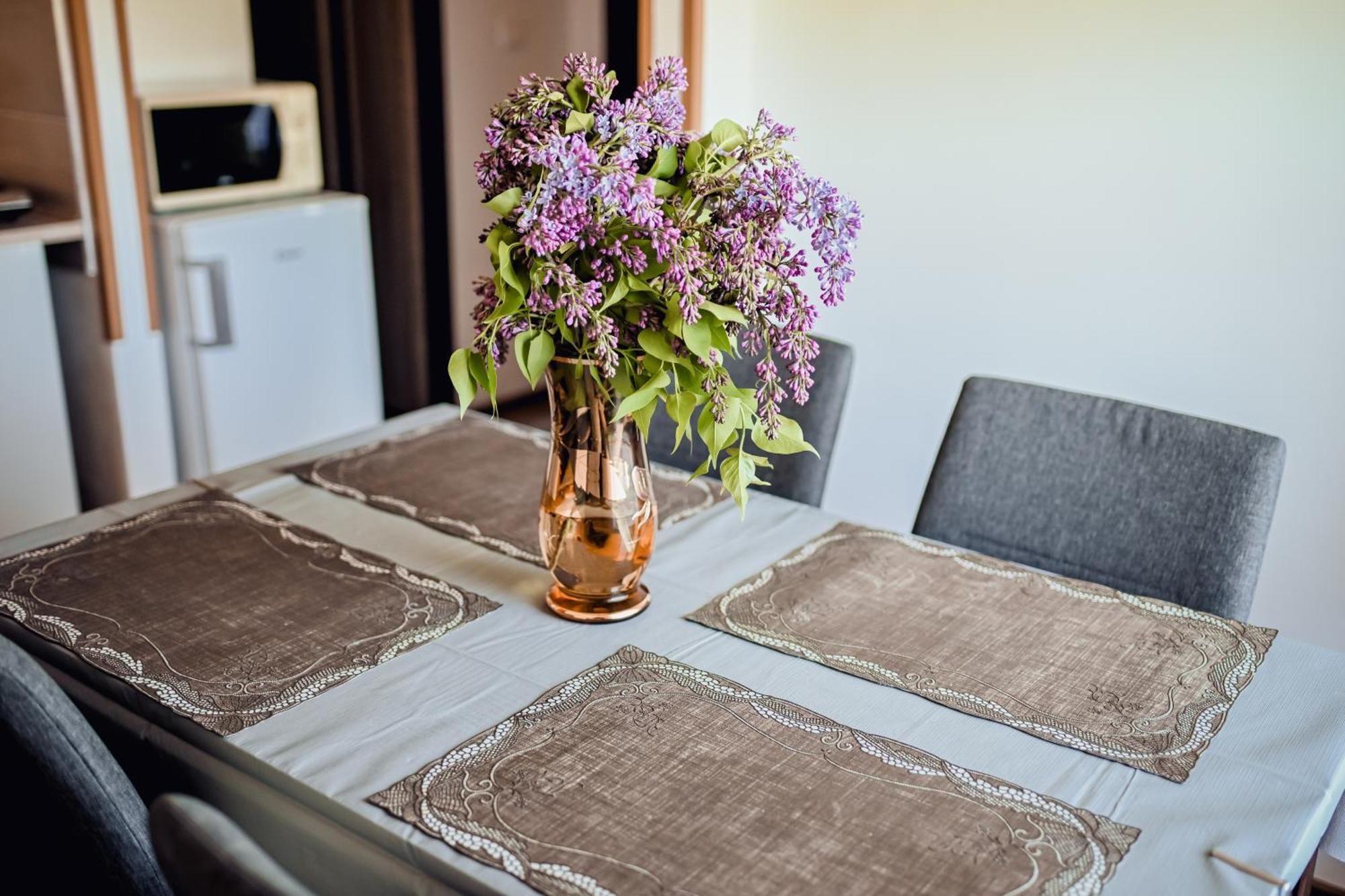 Apartman Pod Zalym Benecko Exteriör bild